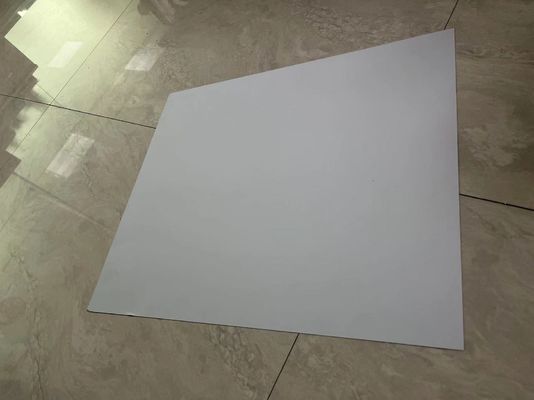 Plaque CTP sans rinçage et sans développement de couleur blanc grisâtre avec une largeur maximale de 1030 mm pour l'impression sans chimie
