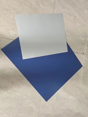 Plaque d'impression CTCP en aluminium à couche unique avec largeur de bobine maximale de 1350 mm pour machine d'impression offset Computer To Plate