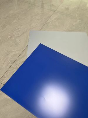 Plaque CTP à double couche avec source lumineuse sensible à 830 nm pour 350000 impressions non cuites et garantie de 24 mois