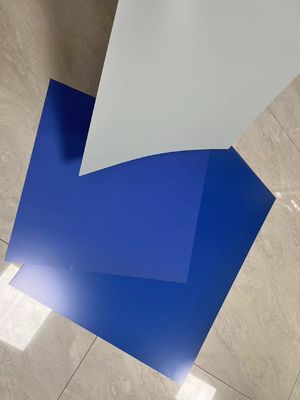 Source lumineuse sensible 830nm, plaque CTP double couche avec gain de point ≤10% et lumières jaunes sûres