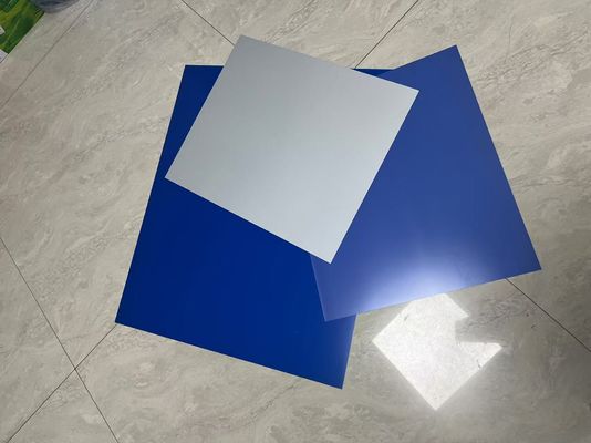 L'épaisseur de la plaque CTP sans traitement CD-RM est de 0,15 mm/0,30 mm et aucun processeur n'est nécessaire