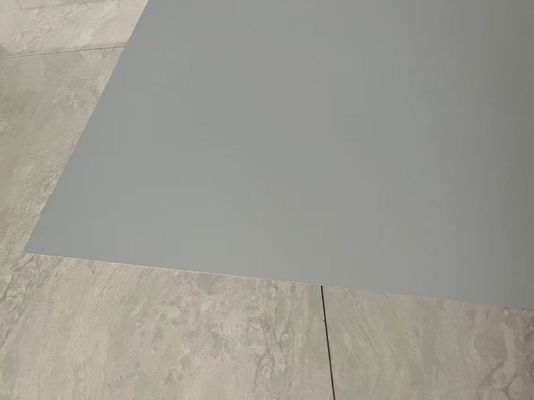 L'épaisseur de la plaque CTP sans traitement CD-RM est de 0,15 mm/0,30 mm et aucun processeur n'est nécessaire