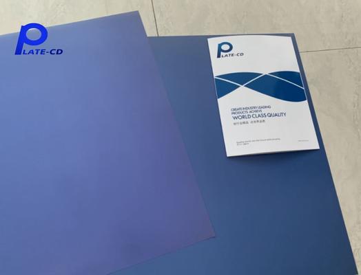Plaques d'impression CTCP positives avec énergie laser 120-140mJ/cm2 et énergie d'exposition 50-85mJ/cm2 Pour 60000-80000 impressions