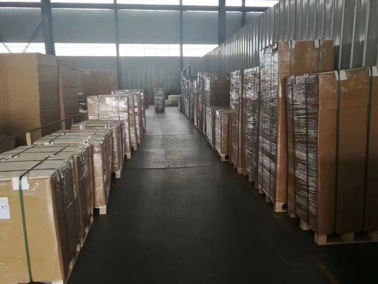 Plaque CTP sans traitement blanc avec une largeur de bobine maximale de 1350 mm, une validité de 18 mois et un temps de production de 22 à 25 secondes