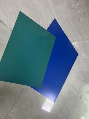 Plaques d'impression CTCP en alliage d'aluminium 1050/1060 d'une épaisseur de 0,15 mm à 0,40 mm pour l'impression de dépliants
