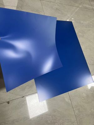 Plaque CTP double couche avec gain de point ≤10% et source lumineuse sensible 830 nm pour une impression offset nette