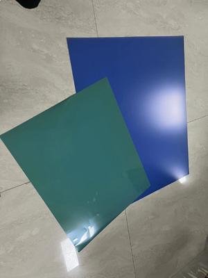 Plaques d'impression CTCP pour l'impression offset avec une épaisseur de 0,15 mm/0,30 mm et une énergie laser de 120 à 140 mJ/cm2
