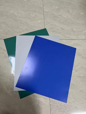 Plaques CTP sans développement avec une durée de validité de 20 mois, une énergie d'exposition de 110-130 mJ/cm² et un temps d'exposition de 22-28 s