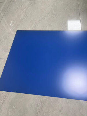 Plaque CTP à double couche avec source lumineuse sensible à 830 nm et gain de points ≤ 10% pour une impression offset de haute qualité